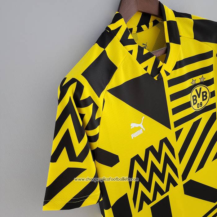 Borussia Dortmund Shirt
 Pre-Match
 2022 Yellow
 and 
Black

